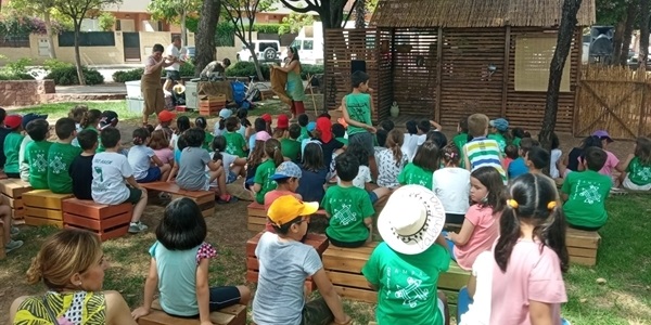 Teatre per a escolars a peu de jardí