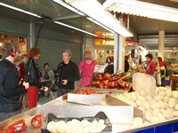 Xavi Castillo al Mercat Municipal P4129685