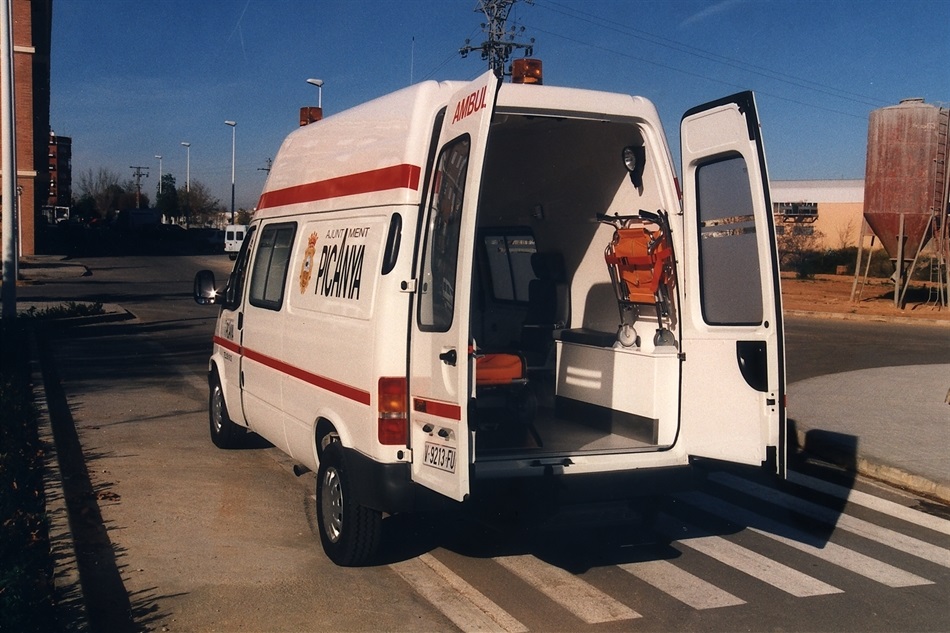 95-99ambulancia01